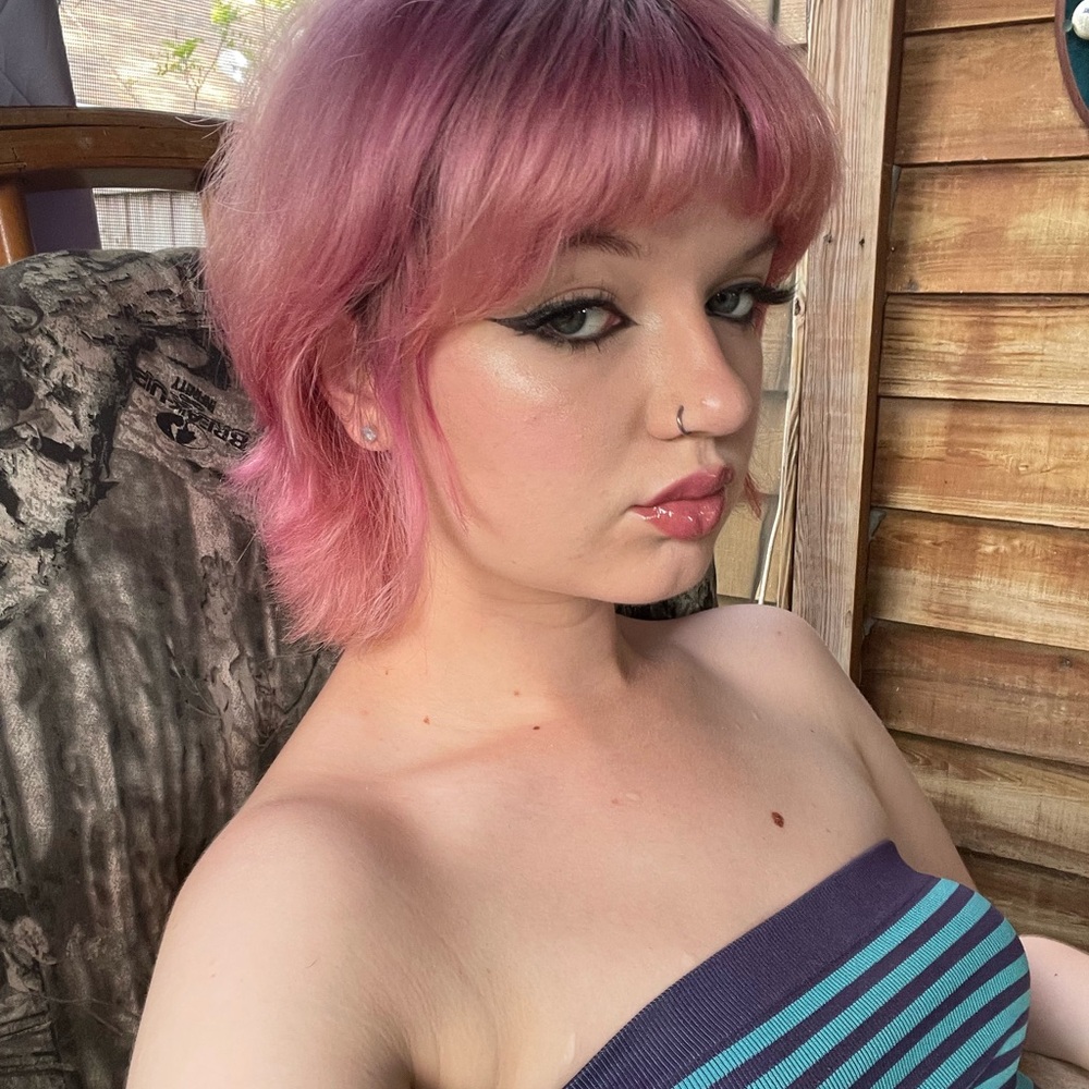 Meet your Posher, Lily